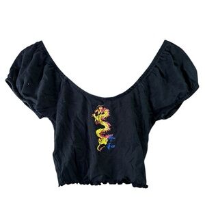 🦩5/$30🦩 Dragon Off Shoulder Crop Top